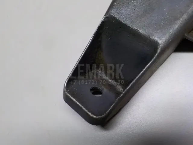 Кронштейн двигателя левый