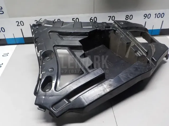 Направляющая заднего бампера правая для  BMW 6-serie GT G32 2017-2023