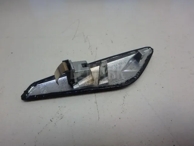 Накладка переднего крыла левого для  BMW 3-serie F30/F31/F80 2011-2020