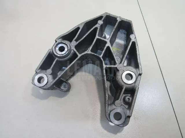 Кронштейн двигателя левый для  Ford Fusion 2002-2012