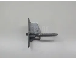 Ответная часть замка капота
