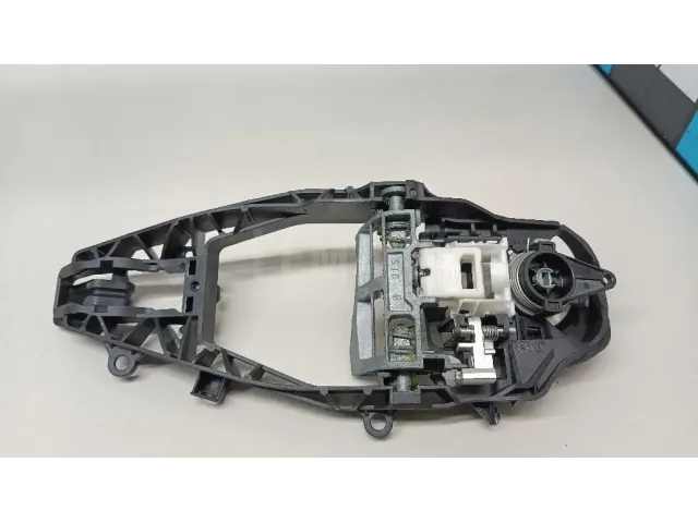Кронштейн ручки для  Ford Fusion 2002-2012