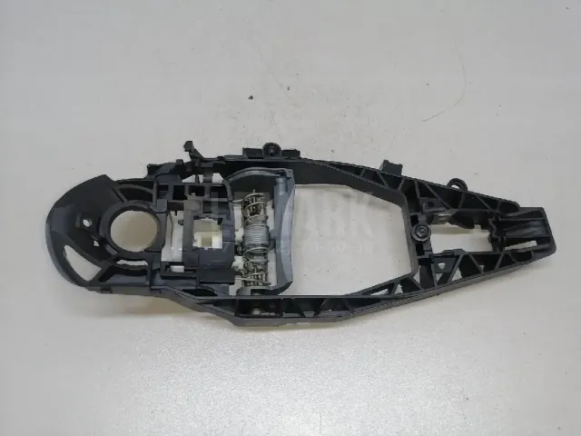 Кронштейн ручки для  BMW X5 F15/F85 2013-2018