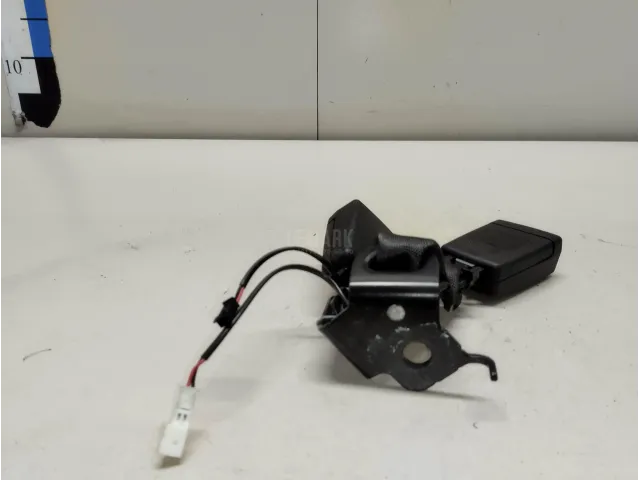Ответная часть ремня безопасности для  BMW X1 F48 2014-2022