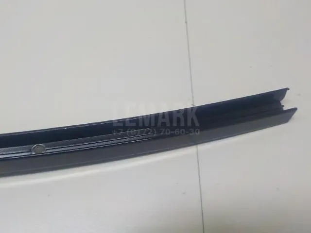 Направляющая стекла двери для  BMW 3-serie F30/F31/F80 2011-2020