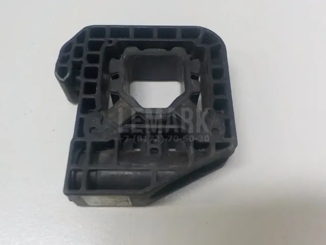 Подушка радиатора для  Ford Focus II 2008-2011