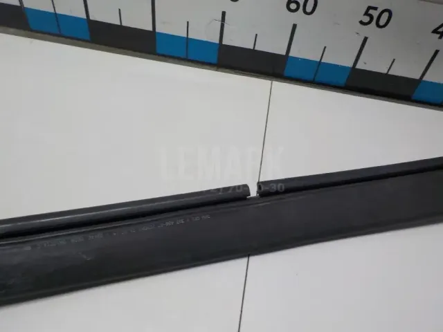 Уплотнитель капота для  Fiat Panda 2012