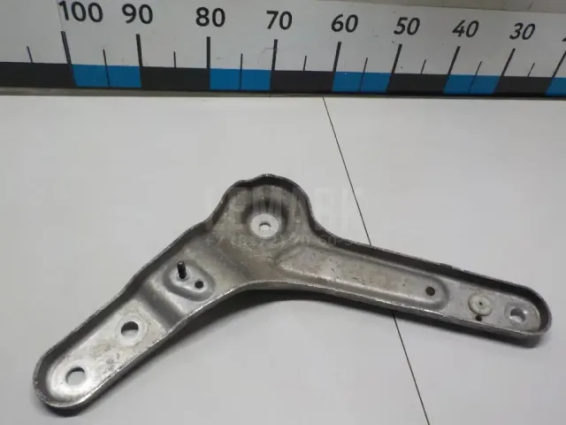 Кронштейн (п.з.к.) для  Ford Focus II 2008-2011