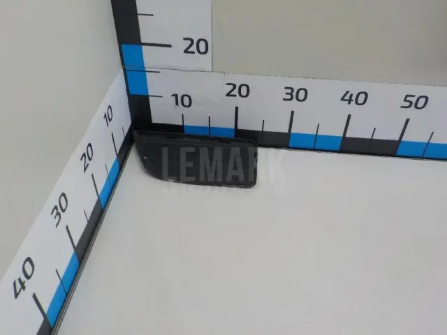 Накладка на решетку левая