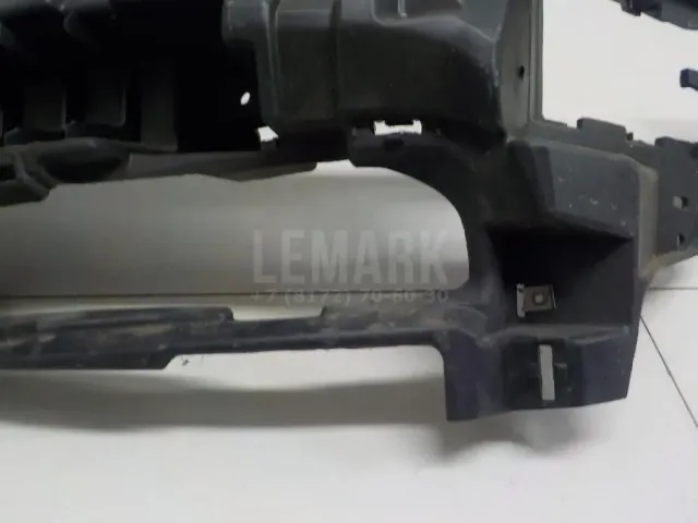 Кронштейн переднего бампера левый для  Citroen C5 2004-2008
