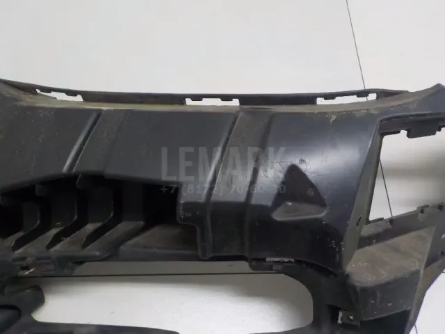 Кронштейн переднего бампера левый для  Citroen C5 2004-2008