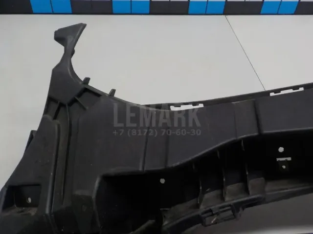 Кронштейн переднего бампера левый для  Citroen C5 2004-2008