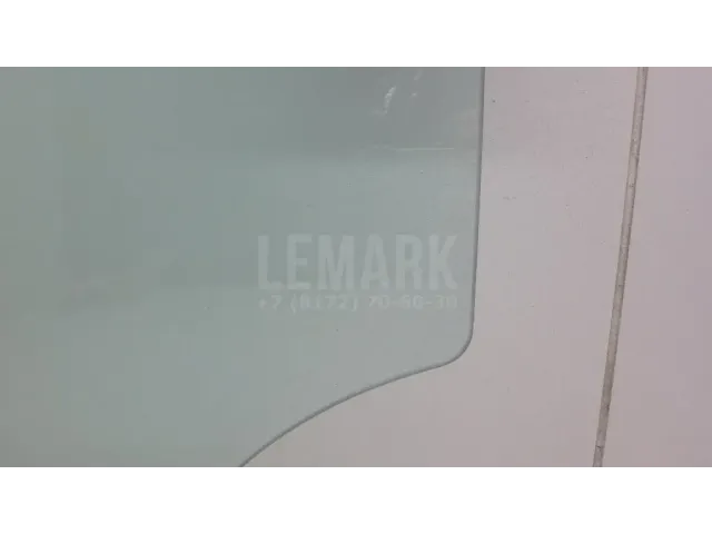 Стекло двери задней левой