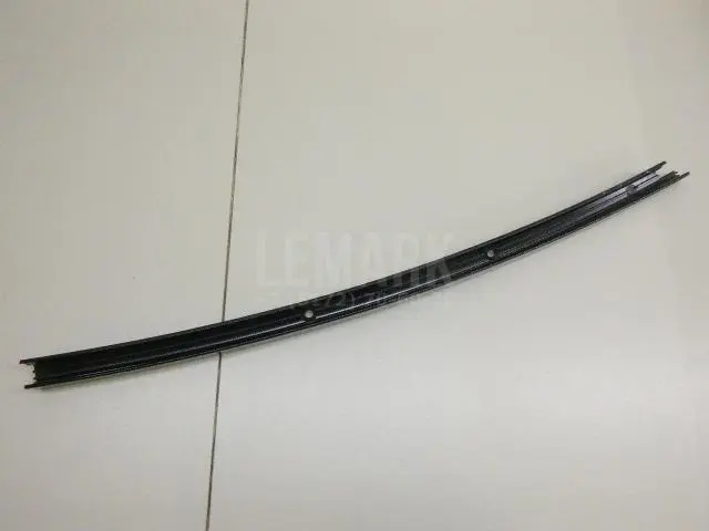 Направляющая стекла двери для  BMW 3-serie F30/F31/F80 2011-2020