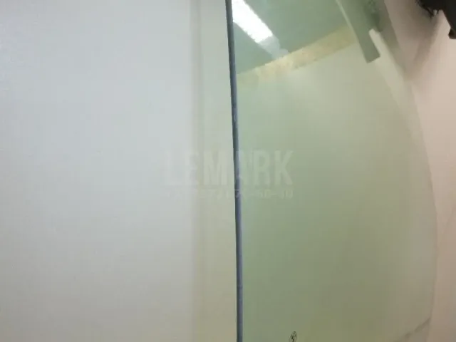 Стекло двери передней правой