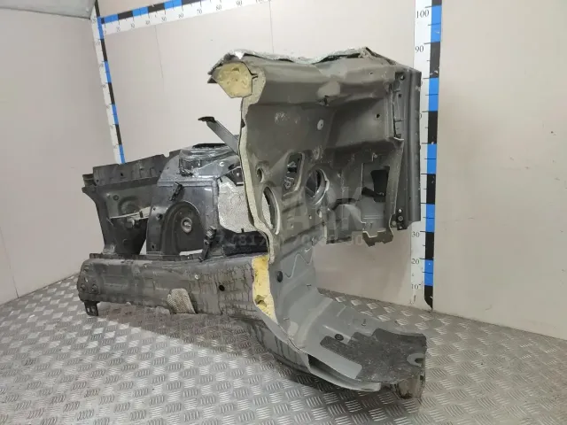 Лонжерон передний правый для  BMW X6 G06 2019