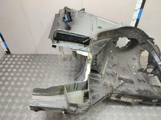 Лонжерон передний правый для  BMW X6 G06 2019