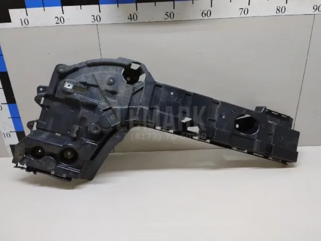 Кронштейн заднего бампера правый для  Ford Fiesta 2017