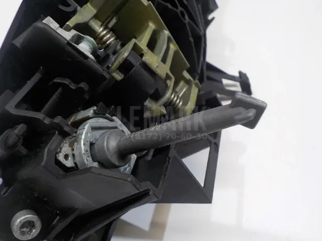 Ручка двери передней наружная правая для  Chevrolet Suburban 2014-2020