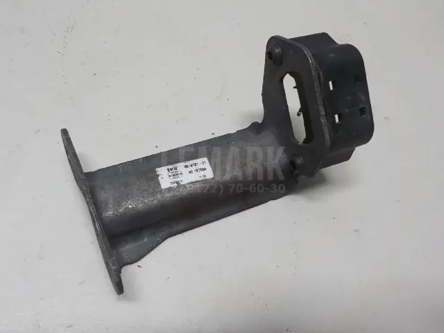 Кронштейн (сопут. товар) для  Ford Fiesta 2008-2019