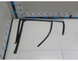 Уплотнитель стекла двери