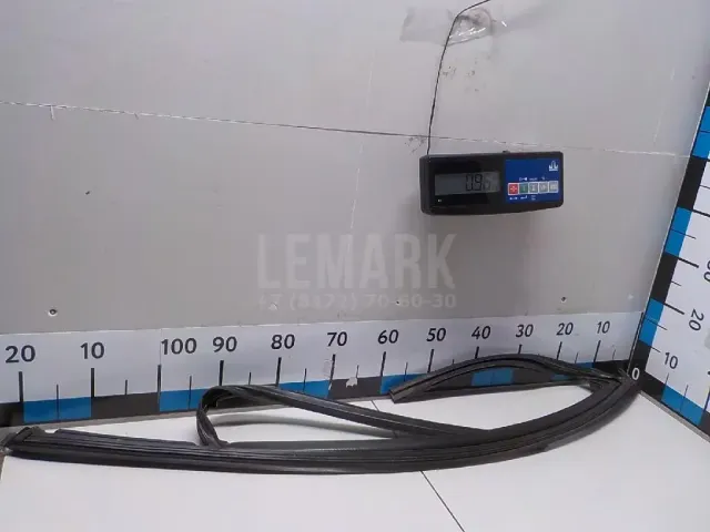 Уплотнитель стекла двери для  Audi A4 [B8] 2007-2015