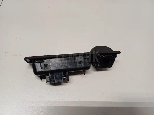 Кнопка открывания багажника для  Chevrolet Suburban 2014-2020