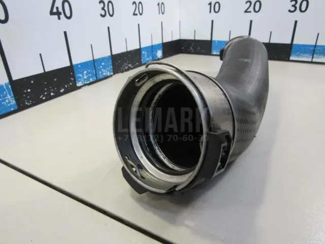 Патрубок интеркулера для  BMW 5-serie G30/G31/F90 2017-2023