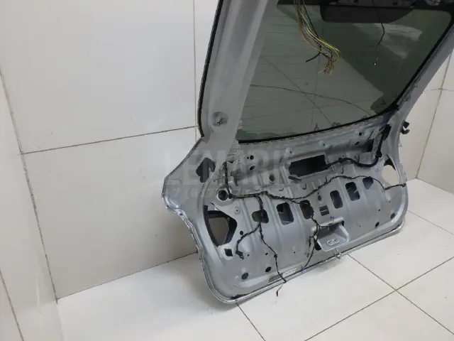 Дверь багажника со стеклом для  Audi 100/200 [43] 0-1983