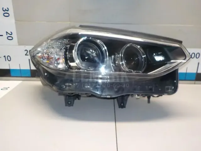 Фара правая для  Ford America Escape I 2001-2007