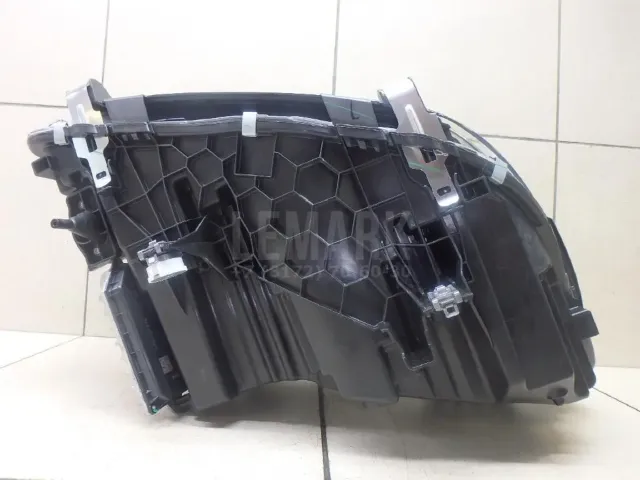 Фара левая для  Ford Fiesta 2008-2019