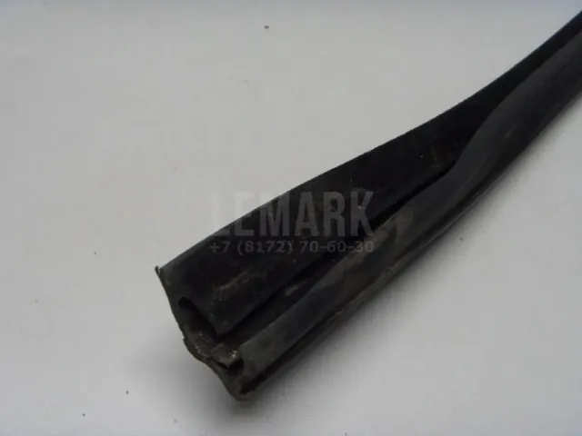 Уплотнитель стекла двери для  BMW 7-serie G11/G12 2015-2022