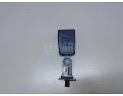 Ответная часть ремня безопасности