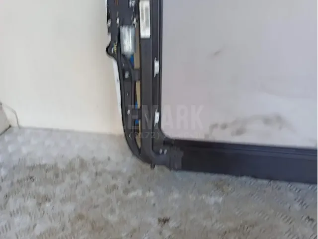 Люк в сборе электрический