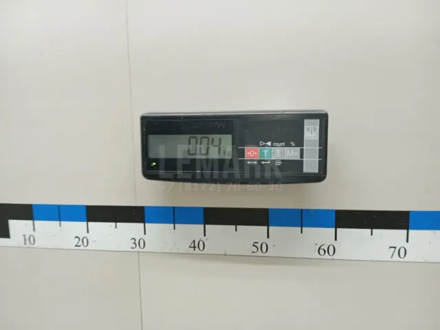 Эмблема на крышку багажника