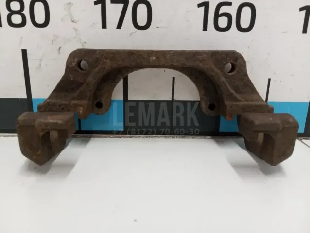 Скоба суппорта переднего для  BMW X3 E83 2004-2010