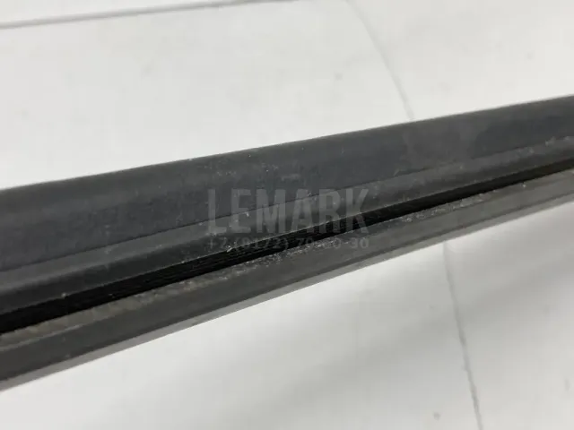 Уплотнитель капота для  FAW Besturn B50 2009-2016