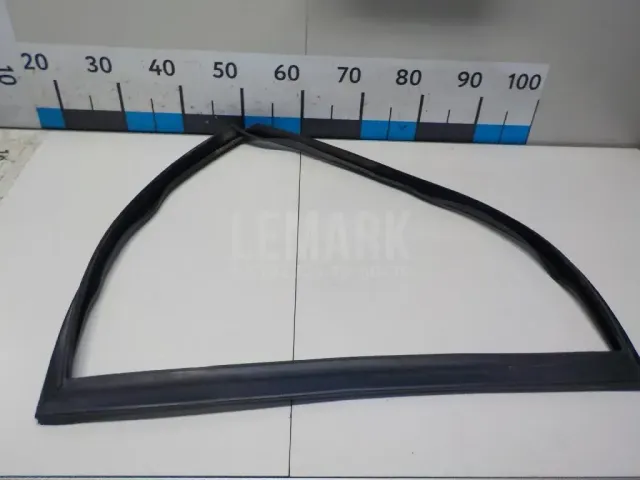 Уплотнитель стекла двери