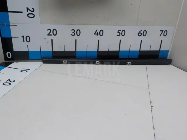 Уплотнитель заднего стекла