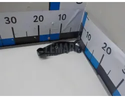 Кронштейн ручки открывания капота