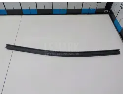 Уплотнитель капота