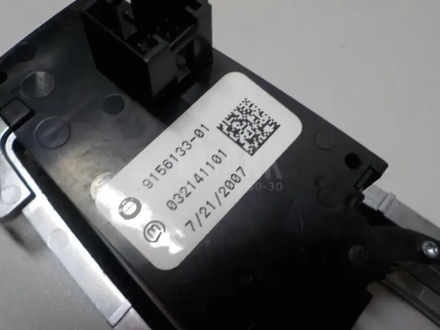 Кнопка фиксатора стояночного тормоза для  BMW 4-serie F32/F33/F82 2012-2020