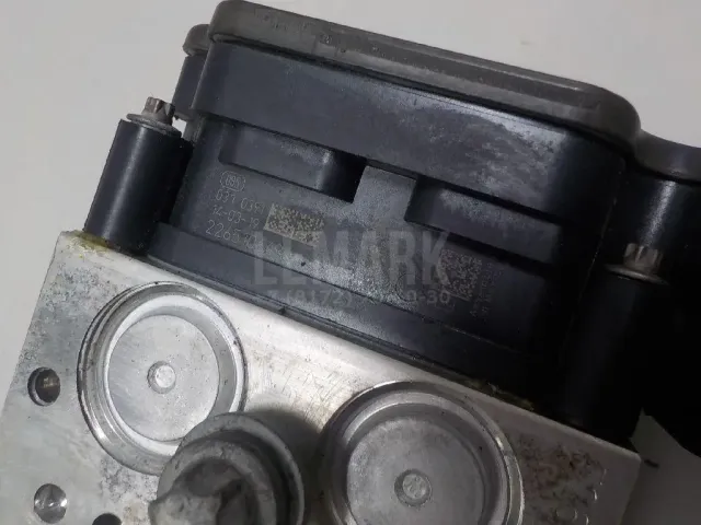 Блок ABS (насос) для  Audi A4 [B9] 2015