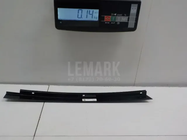 Накладка двери задней левой для  BMW X5 G05 2018