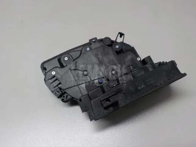 Замок двери передней левой для  CASE SV300 2012