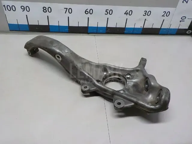 Кулак поворотный передний левый для  Ford C-MAX 2003-2010