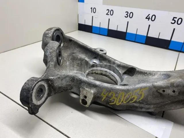 Кулак поворотный передний левый для  Ford C-MAX 2003-2010