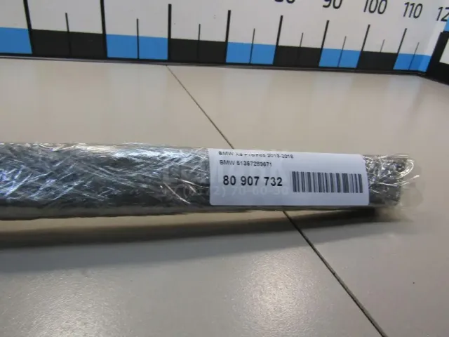Накладка двери задней левой