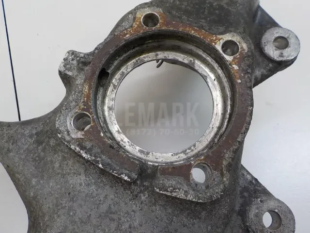 Кулак поворотный передний левый для  Ford C-MAX 2003-2010