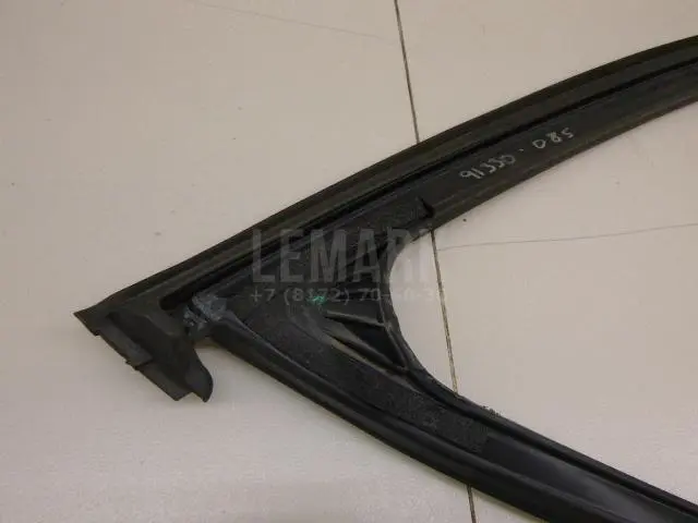 Уплотнитель стекла двери для  Ford C-MAX 2003-2010